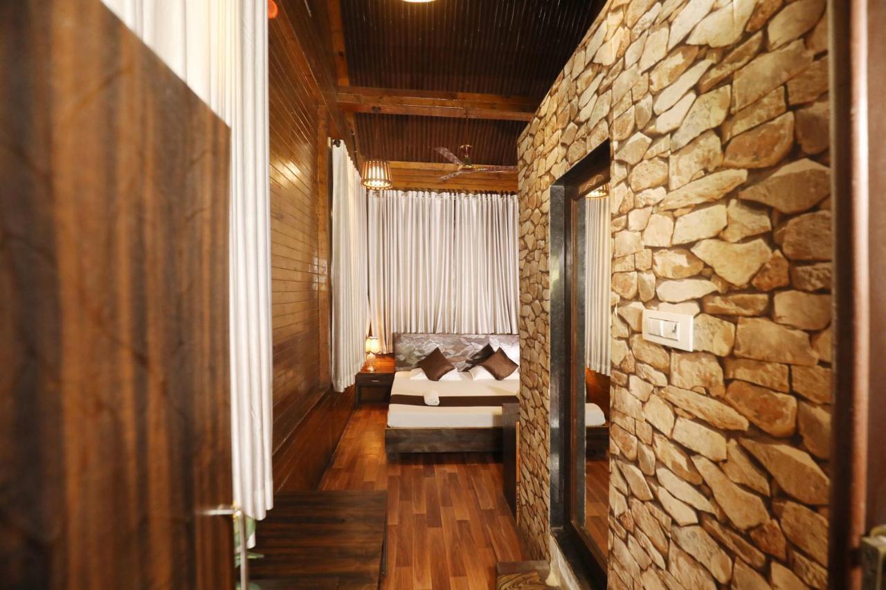 Hotel Pali Village