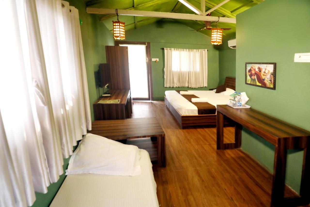 Hotel Pali Village