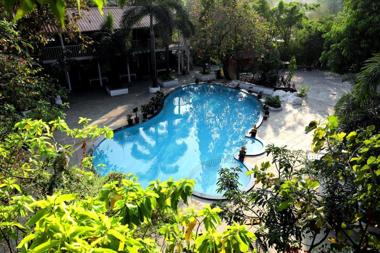 Pali Village Hotel 2*