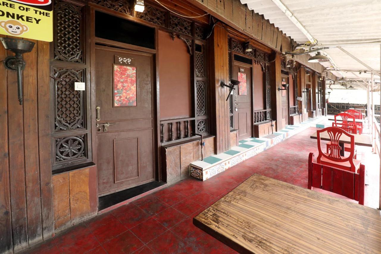 Pali Village Hotel