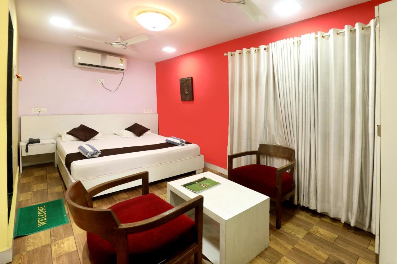 Pali Village Hotel 2*
