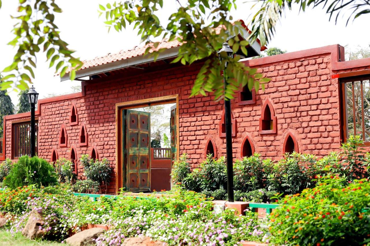 Pali Village Hotel 2*
